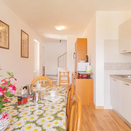 Apartamento Alloro By Interhome